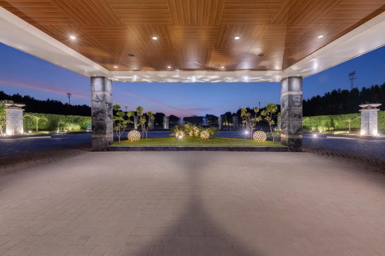 Radisson Resort & Spa Kandla Gāndhīdhām 외부 사진